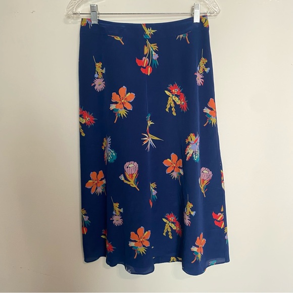 Madewell Bird of Paradise navy floral silk Atrium midi skirt, size 2 - Picture 4 of 11